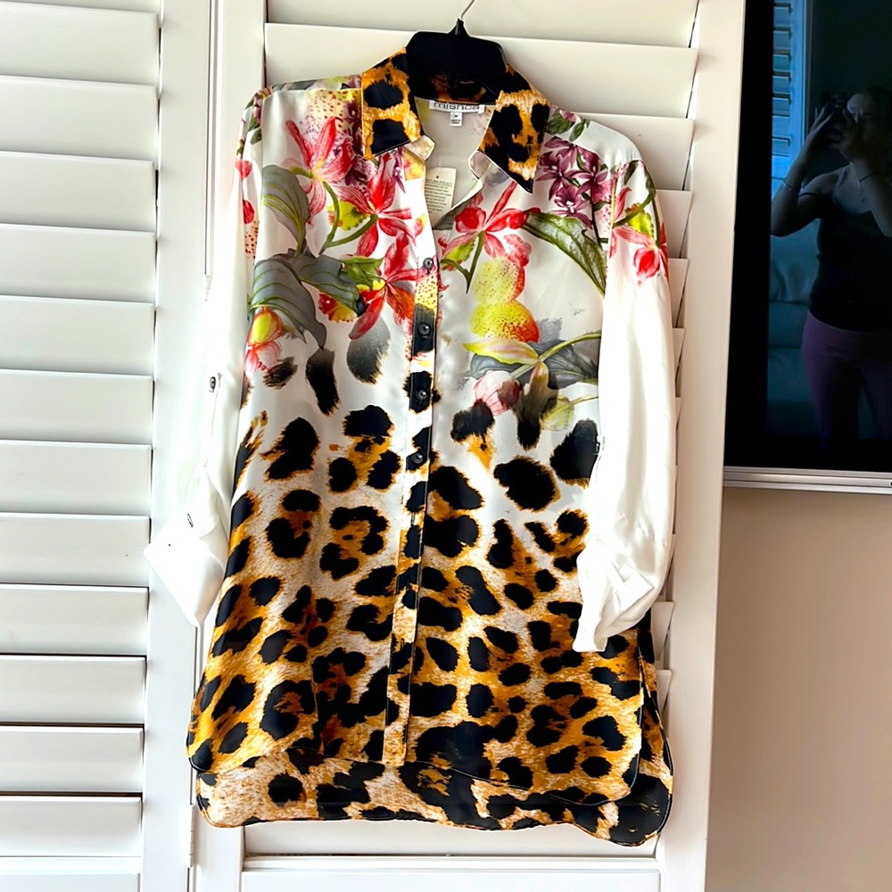 Brand new blouse size M